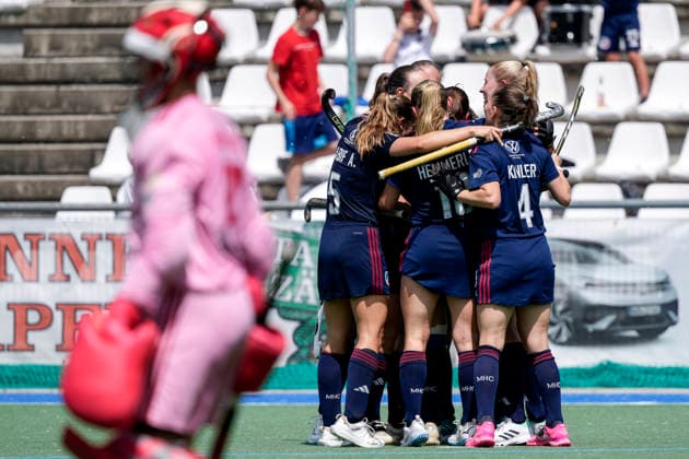 Spielerinnen vom Mannheimer HC (MHC), jubeln über das Tor zum 2:0, Jubel, Torjubel, Torerfolg, celebrate the goal, goal, celebration, jubelt ueber das Tor, Freuen, Freude, freut sich, optimistisch, positiv, Spielszene, Highlight, Action, Aktion, 24.05.2026, Mannheim (Deutschland), Hockey, Deutsche Meisterschaft, Viertelfinale 3, Damen, Mannheimer HC - Rot-Weiss Köln