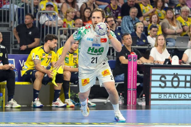 24.05.2026, xgox, Handball - Daikin HBL Rhein-Neckar Löwen - SC Magdeburg emspor, v.l. Albin Lagergren (Magdeburg, 21) am Ball, plays the ball Mannheim