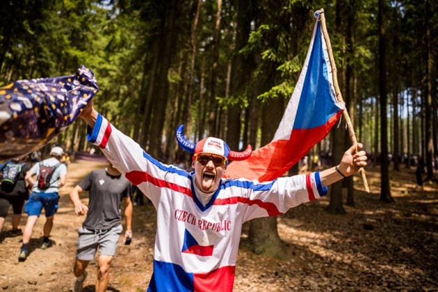 A Czech fan during the World Cup cross country mountain elite women s race, Vysocina Arena, Nove Mesto na Morave, May 24, 2026. (CTKxPhoto JaroslavxSvoboda) CTKPhotoP2026052403654  CTKPhotoP2026052403654