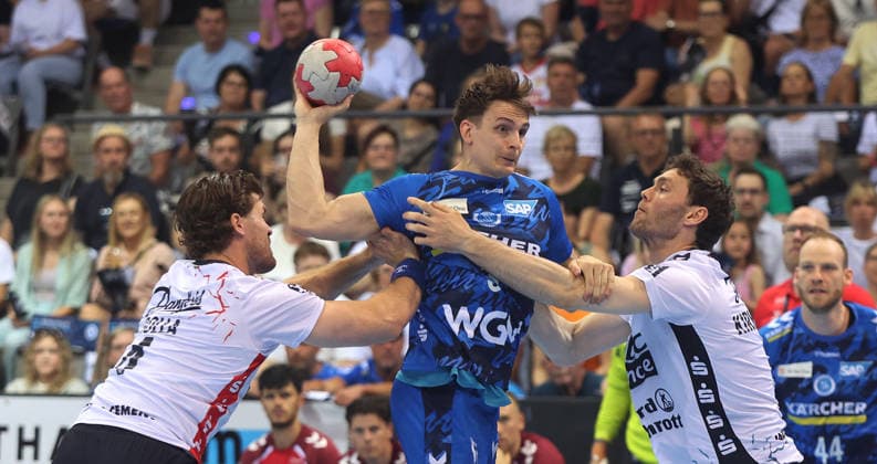 Stuttgart , Handball Daikin Bundesliga TVB Stuttgart vs. SG Flensburg-Handewitt , Max Häfner ( TVB )