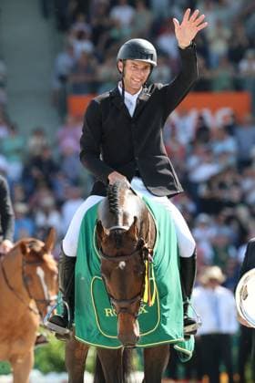 Sieger, 1. Platz, Richard Vogel (GER) mit Pferd United Touch S, Rolex Grand Slam of Show Jumping, Siegerehrung, Weiter auf dem Weg zum Grand Slam, Springprüfung mit zwei Umläufen und Stechen , Weltfest des Pferdesports, World Equestrian Festival, TSCHIO Aachen 2026, TSCHIO statt CHIO 2026, Aachener Soers, 22. bis 24. Mai 2026, Reitsport, 24.05.2026, Aachen Aachener Soers Deutschland