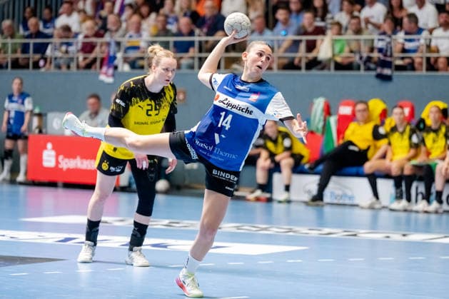 Blomberg, 24.05.2026, Handball, Frauen, Alsco Handball Bundesliga, Playoff, Finale Spiel 2, 2025 2026: HSG Blomberg-Lippe BVB Borussia Dortmund Ona Vegue Pena (HSG Blomberg-Lippe, 14) beim Siebenmeter Blomberg Sporthalle an der Ulmenallee NRW Germany