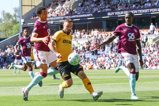 BURNLEY, ENGLAND - MAY 24: Adam Armstrong of Wolverhampton Wanderers controls the ball during the Premier League match between Burnley and Wolverhampton Wanderers at Turf Moor on May 24, 2026 in Burnley, England. Copyright: xSeanxChandlerx xSPPx Sportspressphoto_153962