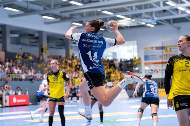 HSG Blomberg-Lippe (GER) vs. Borussia Dortmund (GER) Handball, 1. Handball Bundesliga Frauen, Finale, Spiel 2, 24.5.2026, Saision 2025 2026, Blomberg Ona Vegue (HSG Blomberg-Lippe, 14) im Torwurf Blomberg Sporthalle an der Ulmenallee Deutschland