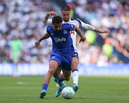 LONDON, ENGLAND - MAY 24: Iliman Ndiaye of Everton on the ball is pressured by Rodrigo Bentancur of Tottenham Hotspur during the Premier League match between Tottenham Hotspur and Everton at Tottenham Hotspur Stadium on May 24, 2026 in London, England. Copyright: xJayxPatel SPPx Sportspressphoto_154070