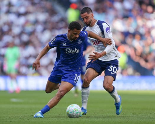 LONDON, ENGLAND - MAY 24: Iliman Ndiaye of Everton on the ball is pressured by Rodrigo Bentancur of Tottenham Hotspur during the Premier League match between Tottenham Hotspur and Everton at Tottenham Hotspur Stadium on May 24, 2026 in London, England. Copyright: xJayxPatel SPPx Sportspressphoto_154071