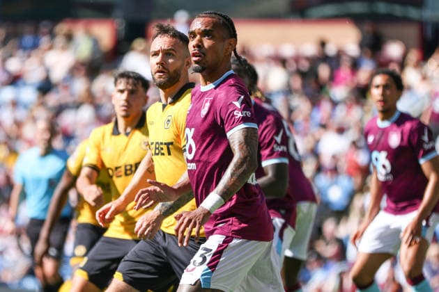BURNLEY, ENGLAND - MAY 24: Lucas Pires of Burnley during the Premier League match between Burnley and Wolverhampton Wanderers at Turf Moor on May 24, 2026 in Burnley, England. Copyright: xSeanxChandlerx xSPPx Sportspressphoto_154082