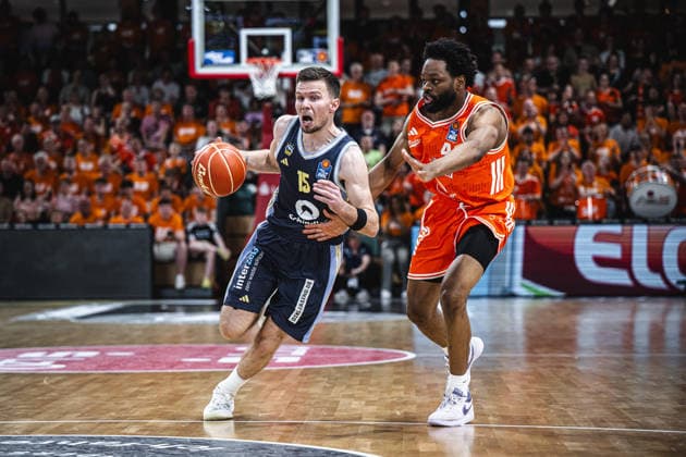 1. Basketball Bundesliga, easyCredit BBL, Saison 2025 2026, Herren, Playoffs, Viertelfinale, Spiel 4, 24.05.2026, RASTA Vechta - ALBA Berlin Martin Hermannsson ( 15 - ALBA BERLIN) in Aktion Vechta RASTA Dome Niedersachsen Deutschland