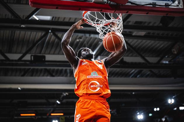 1. Basketball Bundesliga, easyCredit BBL, Saison 2025 2026, Herren, Playoffs, Viertelfinale, Spiel 4, 24.05.2026, RASTA Vechta - ALBA Berlin TJ Bamba ( 5 - RASTA Vechta) beim Dunk Vechta RASTA Dome Niedersachsen Deutschland