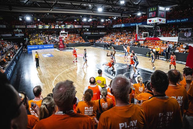 1. Basketball Bundesliga, easyCredit BBL, Saison 2025 2026, Herren, Playoffs, Viertelfinale, Spiel 4, 24.05.2026, RASTA Vechta - ALBA Berlin Tommy Kuhse ( 12 - RASTA Vechta) beim Korbleger Vechta RASTA Dome Niedersachsen Deutschland