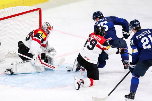 Ice hockey, Eishockey - IIHF WC 2026 ZURICH,SWITZERLAND,24.MAY.26 - ICE HOCKEY - IIHF Ice Hockey World Championship, WM, Weltmeisterschaft 2026, group stage, Austria vs Finland. Image shows David Kickert (AUT), Vinzenz Rohrer (AUT) and Anton Lundell (FIN).  GEPAxpictures xMaticxKlansek