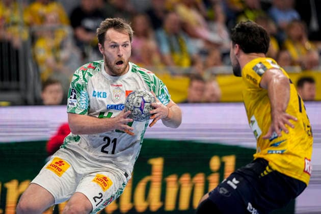 v.li.: Albin Lagergren (SCM, 21), Dani Baijens (RNL, 77), Aktion, Action, Spielszene, 24.05.2026, Mannheim (Deutschland), Handball, Bundesliga, Rhein-Neckar Löwen - SC Magdeburg