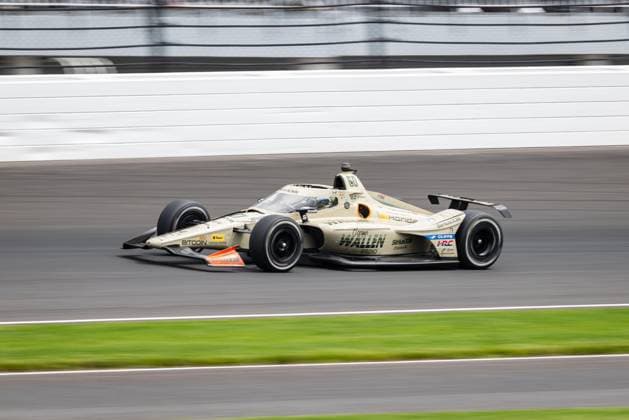 May 24, 2026, Speedway, Indiana, USA: FELIX ROSENQVIST, driver of the No. 60 Honda for Meyer Shank Racing w Curb Agajanian, drives out of Turn 2 during the 110th Indianapolis 500 at Indianapolis Motor Speedway. IndyCar, Indy Car, IRL, USA 2026: 110th Indianapolis 500  - ZUMAw173 20260524_zsp_w173_060 Copyright: xLukexWelshx