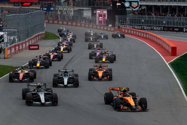 F1 - CANADIAN GRAND PRIX 2026 start of the race, depart, 01 NORRIS Lando (gbr), McLaren F1 Team MCL40, action 12 KIMI ANTONELLI Andrea (ita), Mercedes AMG F1 Team W17, action 63 RUSSELL George (gbr), Mercedes AMG F1 Team W17, action during the Formula 1 Grand Prix du Canada 2026, 5th round of the 2026 Formula One World Championship, WM, Weltmeisterschaft from May 22 to 24, 2026 on the Circuit Gilles Villeneuve, in MontrÃ al, Canada - MontrÃ alCanada  Copyright: xALBERTOxVIMERCATIx