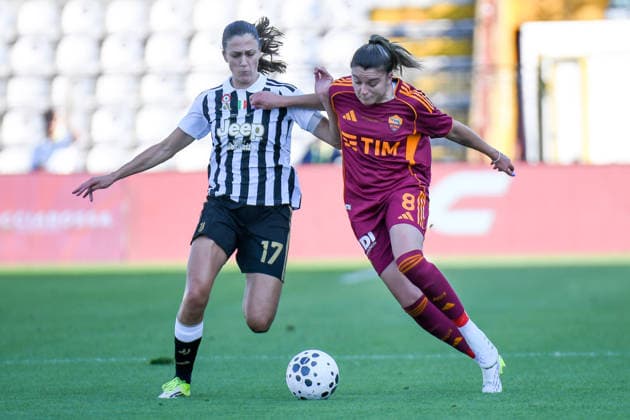 FOOTBALL - Women s Italian Cup - Final - Juventus FC vs AS Roma Photo by IPA ABACAPRESS.COM85057607 - Emma Stolen Godo (Juventus) in action against Anna Csiki (Roma) during Final - Juventus FC vs AS Roma, Italian Coppa Italia Women football match in Vicenza, Italy, May 24 2026 Vicenza Italy  Copyright: xIPAxSport ABACAx