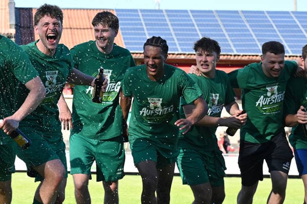 25.05.2025 - Fussball - Saison 2024 2025 - Relegation Oberliga Bayern Bayernliga Landesliga : ATSV Erlangen - TSV Großbardorf - LuPf - xluxpfx - Jubel Freude nach Spielende