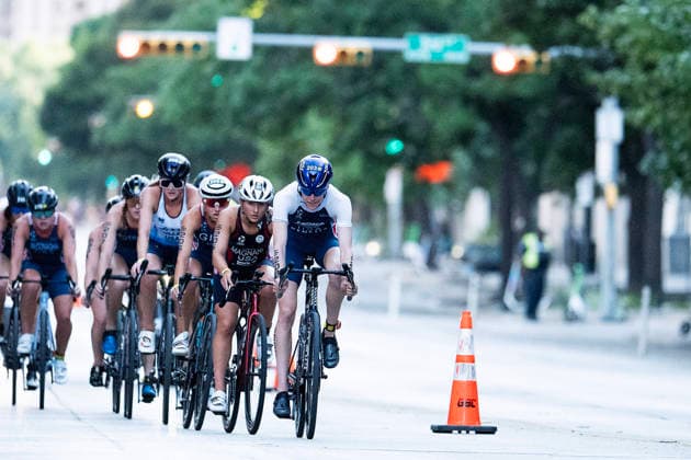 Triathlon 2026: SuperTri Austin MAY 25 May 25, 2026: Gwen Jorgensen (203) leads the bike section of the womens Pro Sprint at the SuperTri. Austin, Texas. Mario Cantu CSM.(Credit Image: Mario Cantu Cal Media) Austin Texas United States of America EDITORIAL USE ONLY Copyright: xx ZUMA-20260525_faf_c04_018.jpg MarioxCantux csmphotothree491825