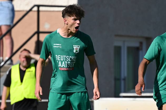 25.05.2025 - Fussball - Saison 2024 2025 - Relegation Oberliga Bayern Bayernliga Landesliga : ATSV Erlangen - TSV Großbardorf - LuPf - xluxpfx - Ben Stumpf (5, TSV Großbardorf ) ruft schreit brüllt