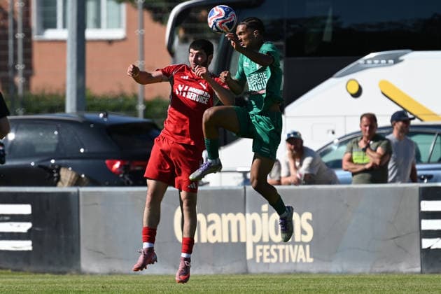 25.05.2025 - Fussball - Saison 2024 2025 - Relegation Oberliga Bayern Bayernliga Landesliga : ATSV Erlangen - TSV Großbardorf - LuPf - xluxpfx - Aristoteles Dimitriadis (11, ATSV Erlangen ) im Kopfballduell mit Dennis Kremer (23, TSV Großbardorf ) (von links)