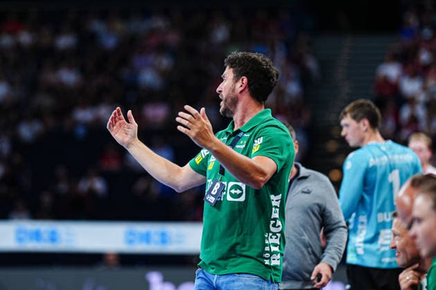 Ben Matschke (Frisch Auf! Goeppingen, Trainer) wütend GER, Handball Verein Hamburg vs. Frisch Auf Goeppingen, Handball, 1. Bundesliga, Spieltag 32, Saison 2025 2026, 25.05.2026 GER, Handball Sport Verein Hamburg vs. Frisch Auf Goeppingen, Handball, 1. Bundesliga, Spieltag 32, Saison 2025 2026, 25.05.2026 Hamburg Copyright: xEibner-Pressefoto MarcelxvonxFehrnx EP_MFN