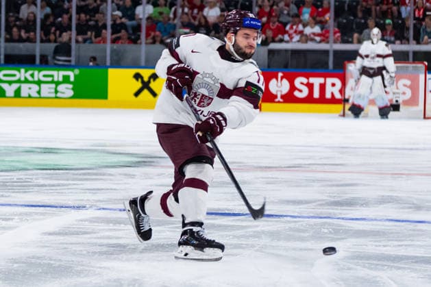 ZURICH, SWITZERLAND - MAY 26: Martins Dzierkals (Latvia, 17) during the Preliminary Round - Group A Match 51 between Hungary and Latvia at the IIHF Ice hockey, Eishockey World Championship, WM, Weltmeisterschaft 2026, Swiss Life Arena on May 26, 2026 in Zurich, Switzerland. Zurich Switzerland Copyright: xTimoxSteinx