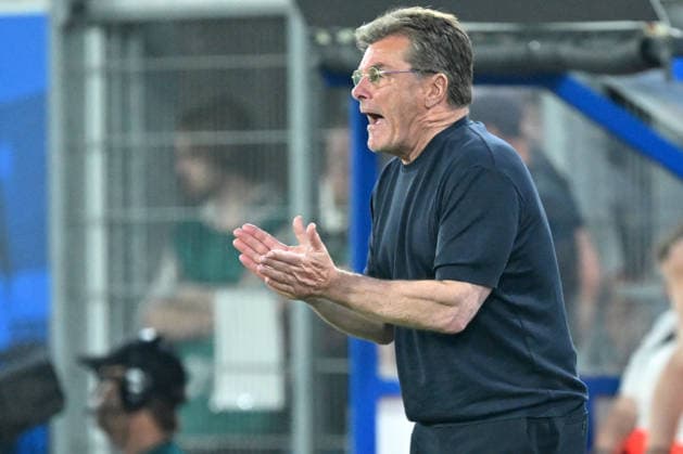 Paderborn, Home Deluxe Arena, 25.05.26, GER, Herren, Relegation, Saison 2025-2026, SC Paderborn 07 - VfL Wolfsburg Bild: Trainer Dieter HECKING (Wolfsburg) DFL regulations prohibit any use of photographs as image sequences and or quasi-video. NRW Deutschland