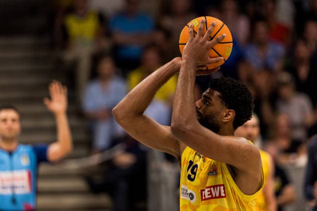 Barmer 2. Basketball Bundesliga ProA Playoffs Halbfinale Spiel 3, Phoenix Hagen - Eisbären Bremerhaven; 26.05.2026 Lucas N Guessan (Phoenix Hagen, 19) an der Freiwurflinie BARMER 2. Basketball Bundesliga ProA Playoffs Halbfinale Spiel 3, Phoenix Hagen - Eisbären Bremerhaven; Hagen, Ischelandhalle am 26.05.2026 Copyright: xBEAUTIFULxSPORTS Wunderlx