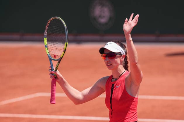 Tamara Korpatsch (GER) jubelt nach dem Sieg, Jubel, Freude, Damen Einzel, Ladies Singles, Tamara Korpatsch (GER) winkt und bedankt sich bei den Zuschauern, Fans nach dem Sieg Tennis - French Open 2026 - Roland Garros - Paris - - France - 27 May 2026. Copyright: xJuergenxHasenkopfx