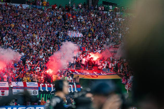 Deutschland: Fussball UEFA Conference League 2025 - 2026, Finale in Leipzig - Crystal Palace vs Rayo Vallecano - Leipzig Stadium - Red Bull Arena (Leipzig): Fans, Zuschauer, Stimmung, Atmosphäre, Choreografie, Pyrotechnik Copyright: xTomxLauruschkatx