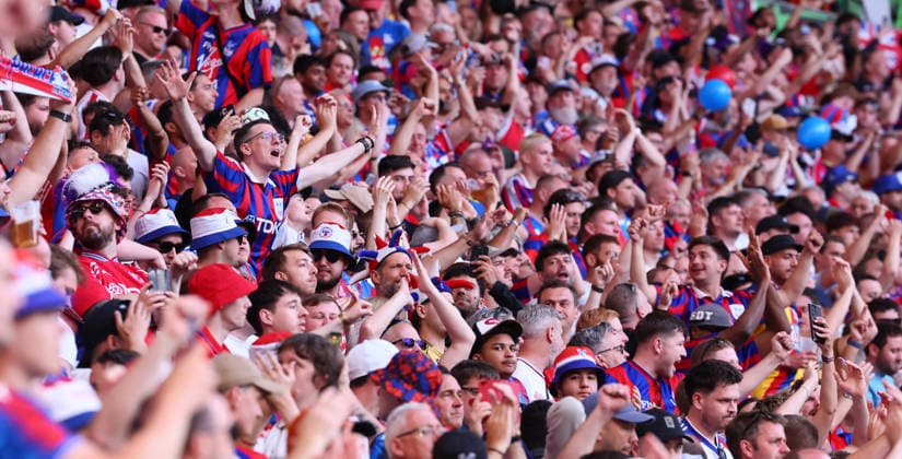 Crystal Palace - Rayo Vallecano Finale Conference League Leipzig, 27.05.2026, Leipzig Stadium, Fussball, Final UEFA Conference League , Crystal Palace FC (ENG) vs. Rayo Vallecano de Madrid (ESP) , Im Bild: Fans von Crystal Palace , Nur zur redaktionellen Nutzung. Only editorial use. , Mit den abgebildeten Person (en) gibt es kein Model Release Einverständniserklärung. PICTURE POINT übernimmt keine Haftung bei Verletzung der Persönlichkeitsrechte. , UEFA regulations prohibit any use of photographs as image sequences and or quasi-video. ,