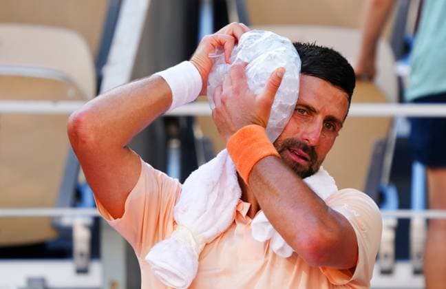 Novak Djokovic cools off with a bag of ice French Open Tennis, Day Four, Tennis, Roland Garros, Paris, France - 27 May 2026Paris Roland Garros France EDITORIAL USE ONLY No use with unauthorised audio, video, data, fixture lists, club league logos or live services. Online in-match use limited to 120 images, no video emulation. No use in betting, games or single club league player publications. Copyright: xJavierxGarcia Shutterstockx 16898261ec