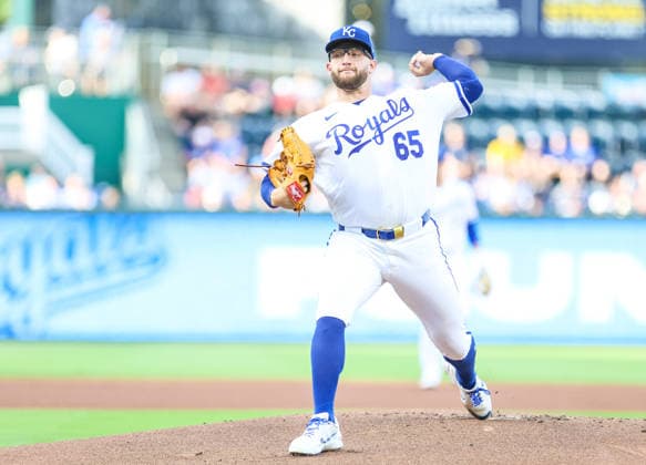 MAY 27, 2026: Kansas City Royals starting pitcher Noah Cameron (65) warms up before the game against the New York Yankees at Kauffman Stadium in Kansas City, MO. CSM Kansas City United States - ZUMAc04_ 20260527_zma_c04_001 Copyright: xRomanxPunox