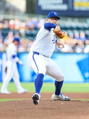 MAY 27, 2026: Kansas City Royals starting pitcher Noah Cameron (65) warms up before the game against the New York Yankees at Kauffman Stadium in Kansas City, MO. CSM Kansas City United States - ZUMAc04_ 20260527_zma_c04_004 Copyright: xRomanxPunox