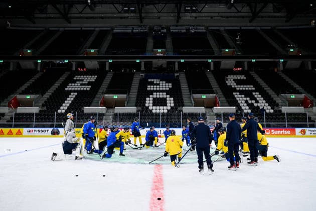 260528 Players of Sweden at a practice session during the 2026 IIHF Ice hockey, Eishockey World Championship, WM, Weltmeisterschaft on May 28, 2026 in Zürich. Photo: Jesper Zerman BILDBYRAN kod JZ JZ0734 ishockey ice hockey ishockey-vm 2026 vm 2026 iihf world championship träning practice sverige sweden day 14 bbeng Copyright: JESPERxZERMAN BB260528JZ037