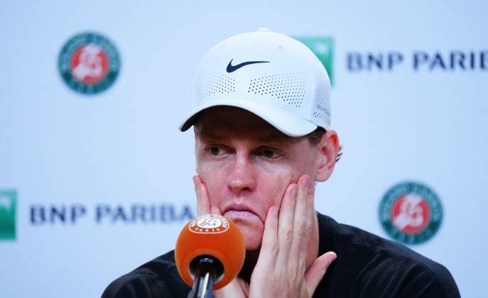 Jannik Sinner in his press conference, PK, Pressekonferenz after his second round loss French Open Tennis, Day Five, Tennis, Roland Garros, Paris, France - 28 May 2026Paris Roland Garros France EDITORIAL USE ONLY No use with unauthorised audio, video, data, fixture lists, club league logos or live services. Online in-match use limited to 120 images, no video emulation. No use in betting, games or single club league player publications. Copyright: xJavierxGarcia Shutterstockx 16898263af