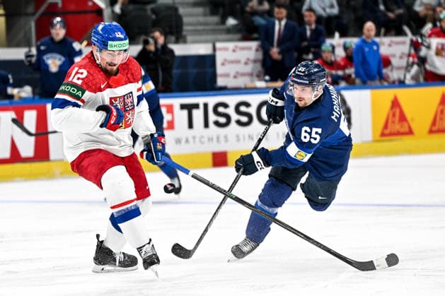ZURICH, SWITZERLAND - MAY 28: Jiri Cernoch of Czechia L) blocks the shot from Sakari Manninen of Finland R) during the 2026 IIHF Ice hockey, Eishockey World Championship, WM, Weltmeisterschaft Switzerland game between Finland and Czechia at Swiss Life Arena on May 28, 2026 in Zurich, Zurich. Zurich Swiss Life Arena Zurich Switzerland Copyright: xJustPictures.ch AndreaxBrancax jp-en-EuSpIm-JP7_ANB_FinCze_28052026_0585
