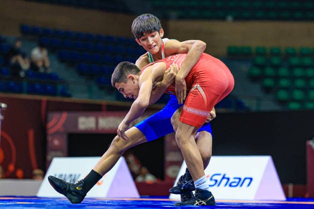U17, U 17 Wrestling Asian Championships 45kg GR - Armin Amin Esmaeili (IRI) df. Tokhirjon Karimov (UZB)