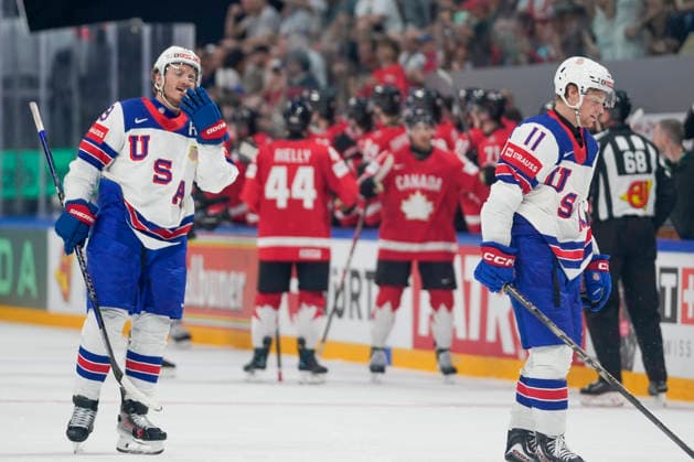 FRIBOURG, SWITZERLAND - MAY 28: Matthew Tkachuk of United States L) and Oliver Moore of United States disappointed after Canada second goal during the 2026 IIHF Ice hockey, Eishockey World Championship, WM, Weltmeisterschaft Switzerland game between Canada and USA at BCF Arena on May 28, 2026 in Fribourg, Fribourg. Fribourg BCF Arena Fribourg Switzerland Copyright: xJustPictures.ch JarixPestelaccix jp-en-EuSpIm-JP6_JAR_Canada_USA_28May2026_00121
