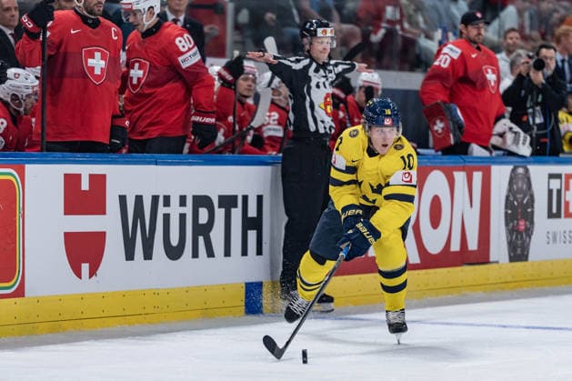 28 05 2026, Zurich, Swiss Life Arena, Ice hockey, Eishockey World Championships: Switzerland - Sweden, 10 Simon Holmstrom (Sweden) Zurich Swiss Life Arena Zurich Switzerland Copyright: xJustPictures.ch StefanxEmchx jp-de-StEm-DSC0154620260528