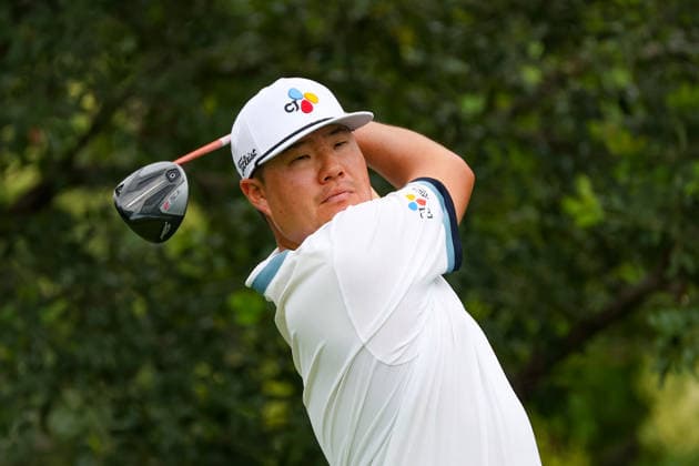FORT WORTH, TX - MAY 28: Sungjae Im (KOR) hits from the 9th tee during the Charles Schwab Challenge on May 28, 2026 at Colonial Country Club in Fort Worth, TX. (Photo by George Walker Icon Sportswire) GOLF: MAY 28 PGA, Golf Herren Charles Schwab Challenge EDITORIAL USE ONLY Icon26052803