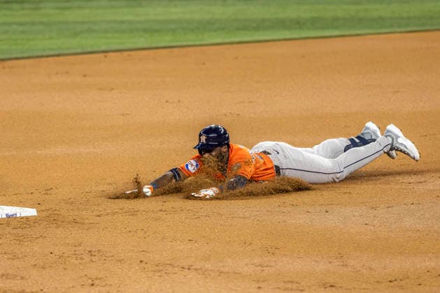 May 28, 2026, Arlington, Texas, USA: Houston Astros center fielder TAYLOR TRAMMELL (26) slides into second for a double during a MLB, Baseball Herren, USA game between the Houston Astros and Texas Rangers at Globe Life Field. Houston wins 5-1. Arlington USA - ZUMAf180 20260528_zsp_f180_012 Copyright: xMarkxFannx