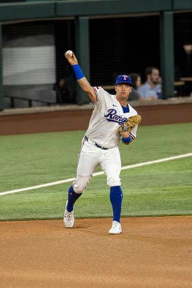 May 28, 2026, Arlington, Texas, USA: Texas Rangers third baseman JOSH JUNG (6) during a MLB, Baseball Herren, USA game between the Houston Astros and Texas Rangers at Globe Life Field. Houston wins 5-1. Arlington USA - ZUMAf180 20260528_zsp_f180_026 Copyright: xMarkxFannx