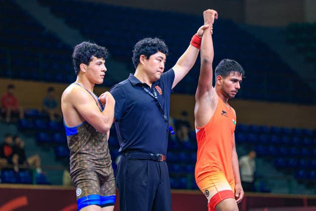 U17, U 17 Wrestling Asian Championships 71kg GR - Parnam Singh (IND) df. Shohijahon Boboev (TJK)