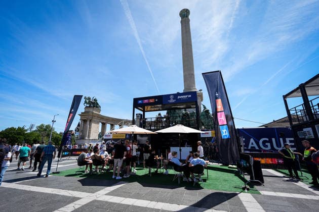 MD-1 Fan Festival - UEFA Champions League Final 2026 General view of the square during the MD-1 Fan Festival - UEFA Champions League Final 2026 at Heroes™ Square ahead the UEFA Champions League Final match between Paris Saint-Germain FC and Arsenal FC at Puskas Arena on May 29, 2026 in Budapest, Hungary Budapest Heroes Square Hungary Hungary Copyright: xGiuseppexMaffiax 260529_UCL_ChampionsVillage_GM_06400