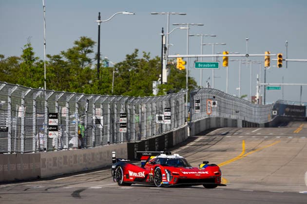 AUTO - IMSA - DETROIT SPORTS CAR CLASSIC 2026 31 AITKEN Jack (gbr), BAMBER Earl (nzl), Cadillac Whelen, Cadillac V-Series.R, action during the Chevrolet Detroit Sports Car Classic, 5th round of the 2026 2026 IMSA SportsCar Championship, on the Streets of Detroit, from May 29 to 31, 2026 in Detroit, Michigan, United States of America - DetroitUnited States Copyright: xJULIENxDELFOSSEx