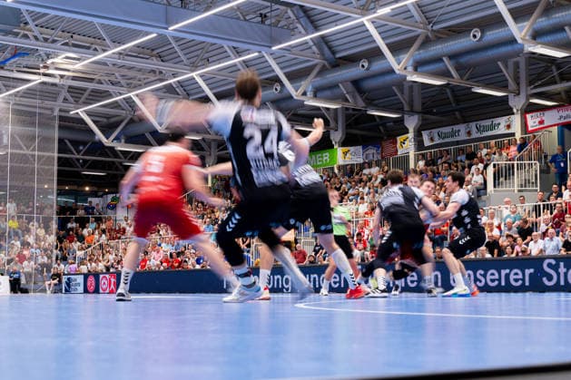 29.05.2026, 33. Spieltag der 2. Handball Bundesliga, TuSEM Essen - HSG Nordhorn-Lingen. Spieler im Duell. Essen Am Hallo NRW Deutschland xRHR-FOTO DEx Copyright: DennisxEwert RHR-FOTOx RHR-FOTO DE
