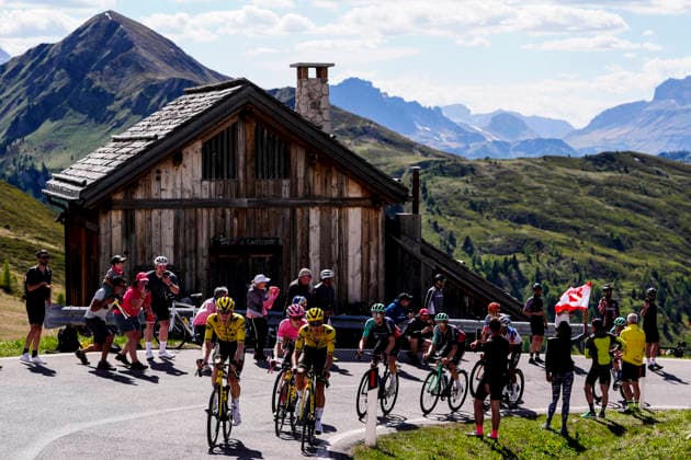 the pack riders during Stage 19 of the Giro dÕItalia, from Feltre to Alleghe, Italy, Friday, May 29, 2026.  Copyright: xFabioxFerrari LaPressex