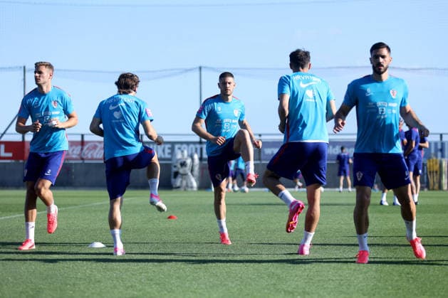 Croatia training session - Day 5 Josip Stanisic and Andrej Kramaric of Croatia during a training session at Rujevica Stadium in Rijeka, Croatia, on May 29, 2026. The Croatian national football team is holding a pre-World Cup training camp ahead of friendly matches against Belgium and Slovenia.  NelxPavletic PIXSELL