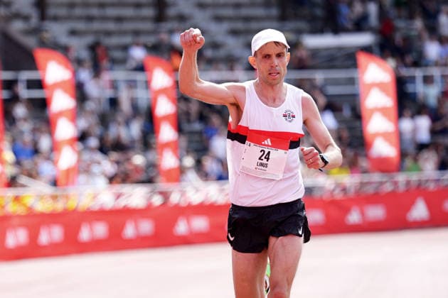 STOCKHOLM, SWEDEN 20260530 Linus Rosdahl from Hässelby SK in ninth place and Swedish Championship silver at the finish during the Stockholm marathon on Saturday. STOCKHOLM SWEDEN x10500x