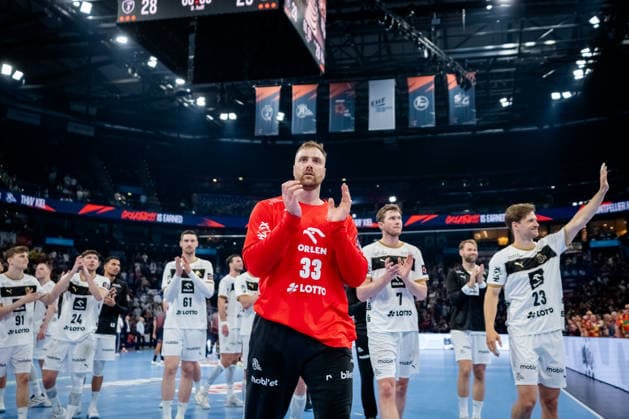 Hamburg 30.05.2026, Handball, Herren, EHF European League Men 2025 26, Halbfinale, Montpellier Handball - THW Kiel Die Mannschaft bedankt sich bei den Fans
